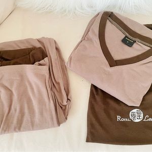 Unisex’s New long sleeves and pants comfort pajamas set for Eva airline Size M.